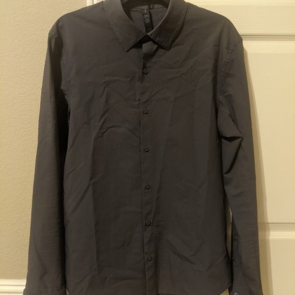 Long Sleeve Slim Fitted Dress Shirt - Picture 1 of 3
